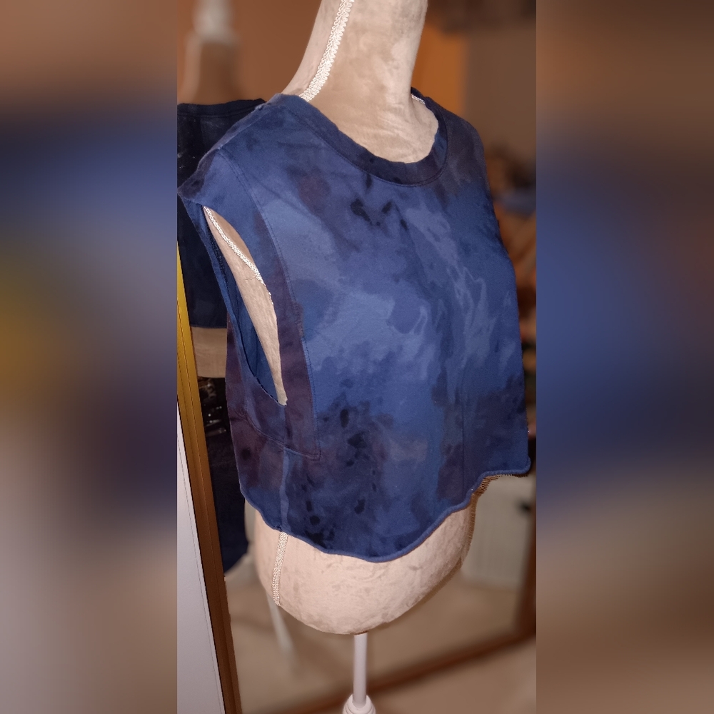 FP Movement by Free People ~ Navy Tie-Dye Oversized Active Crop Top XS - Picture 4 of 12